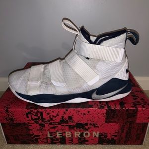 Lebron Soldier 11 - Size 13.5